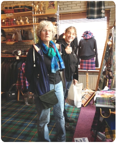 Schotse boodschappen in de Schotse winkel van The World of Scotland in 's-Gravendeel