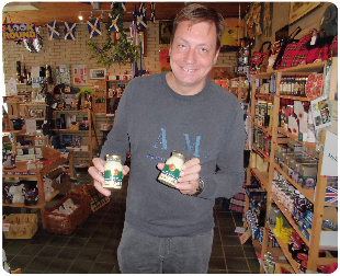 Schotse boodschappen in de Schotse winkel van The World of Scotland in 's-Gravendeel