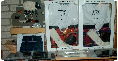 Schotse boodschappen in de Schotse winkel van The World of Scotland in 's-Gravendeel