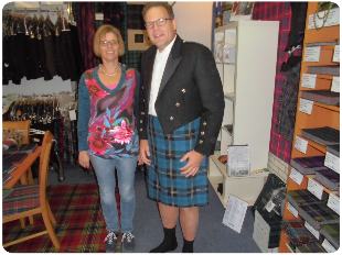 Schotse boodschappen in de Schotse winkel van The World of Scotland in 's-Gravendeel