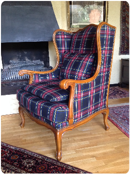 schotse ruiten uitzoeken in de tartan-o-theek van The World of Scotland